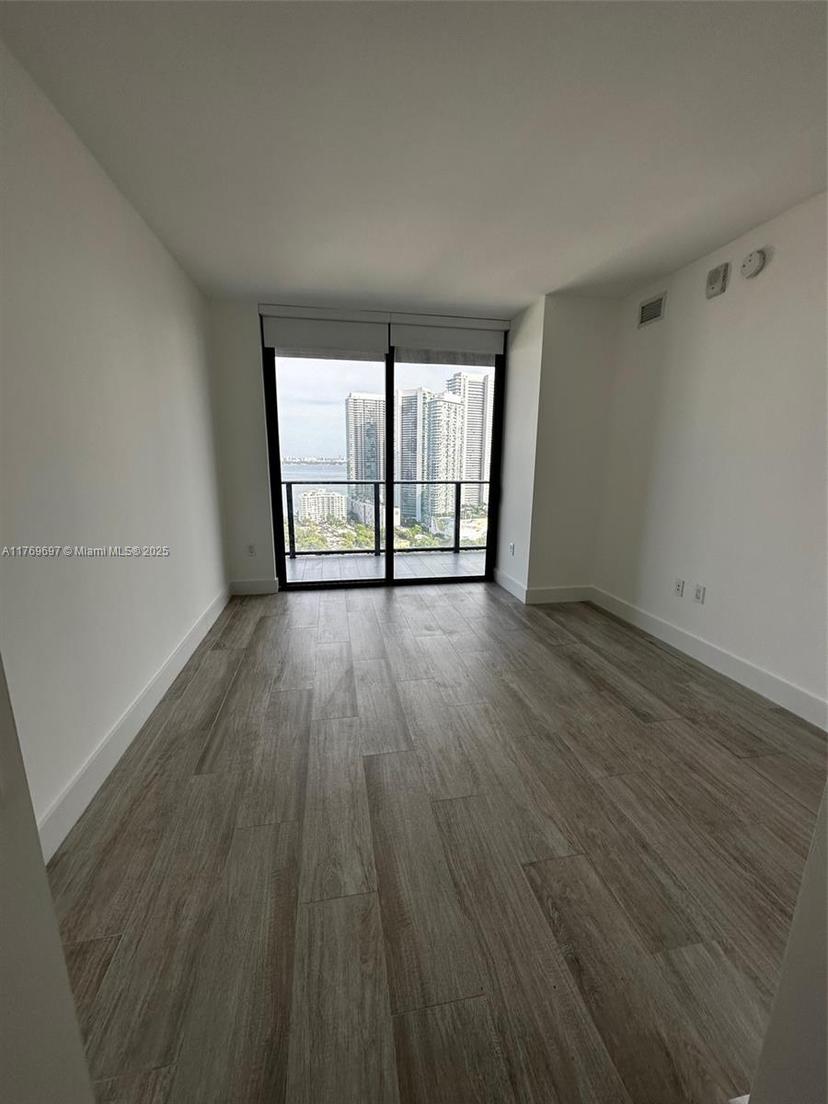 Picture of 121 NE 34Th St # 2707, Miami FL 33137