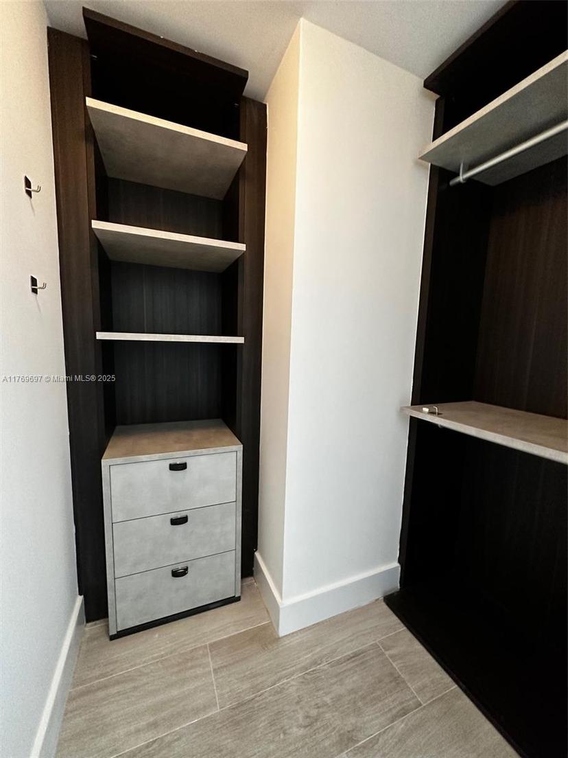 Picture of 121 NE 34Th St # 2707, Miami FL 33137
