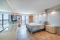 Picture of 4000 Towerside Ter, Miami, FL 33138