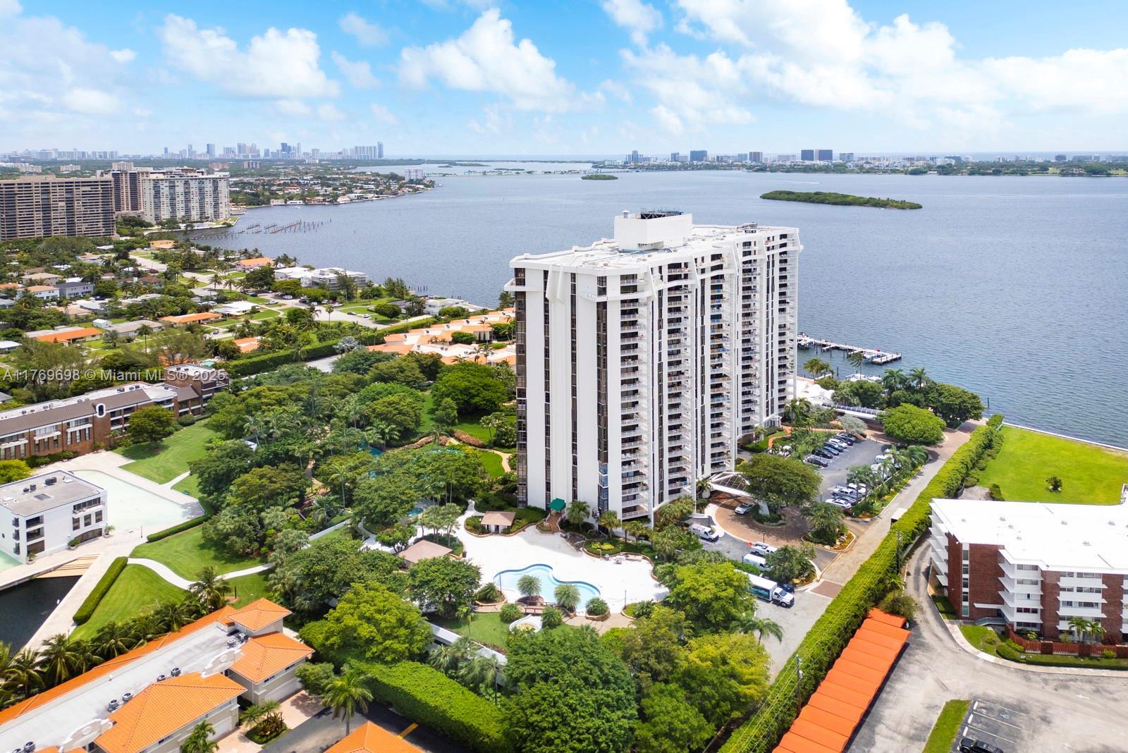 Picture of 4000 Towerside Ter, Miami, FL 33138