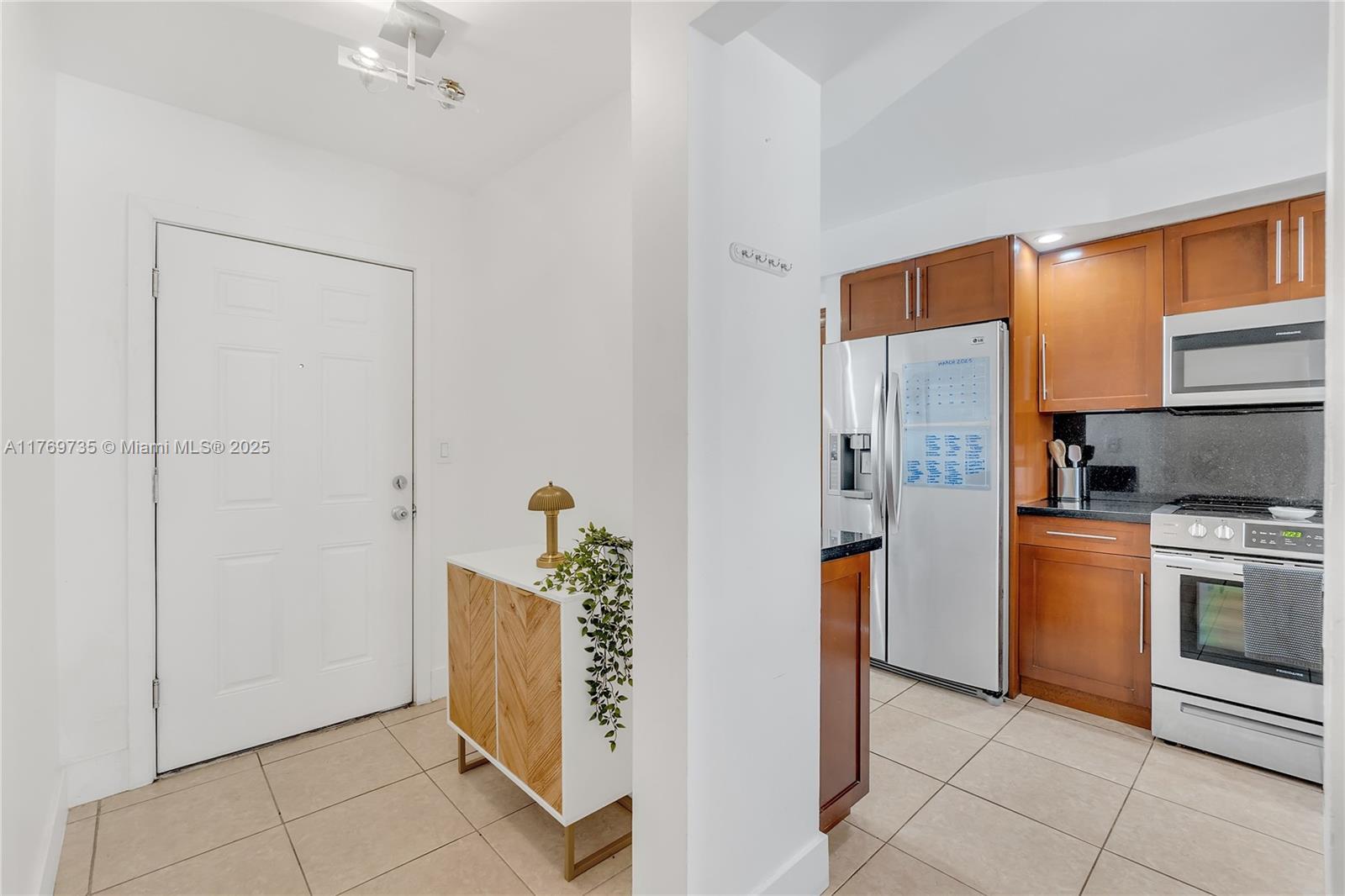 Picture of 1750 NE 191St St # 1, Miami, FL 33179