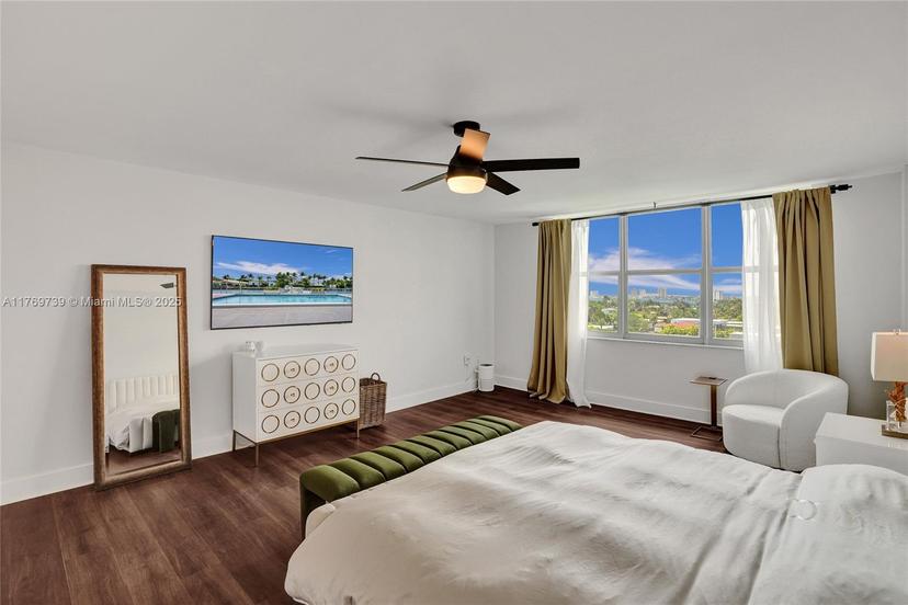 Picture of 10000 W Bay Harbor Dr, Bay Harbor Islands FL 33154