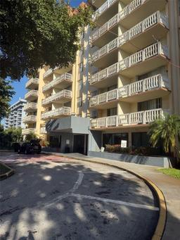Picture of 15600 NW 7Th Ave # 311, Miami, FL 33169