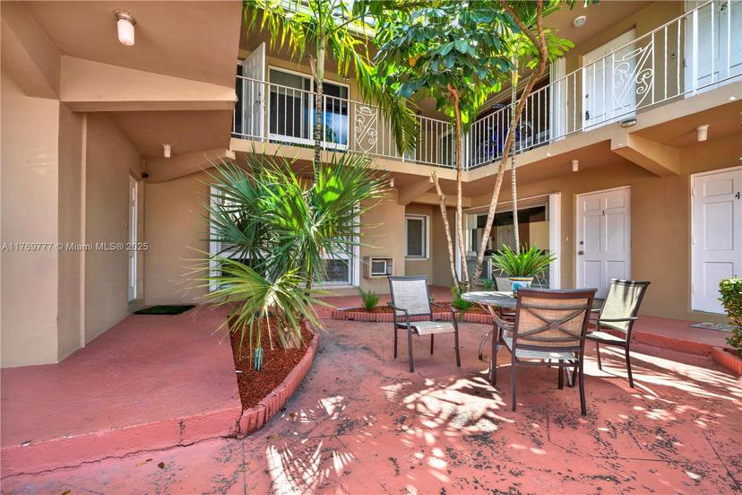 Picture of 2864 NE 32Nd St # 7, Fort Lauderdale FL 33306