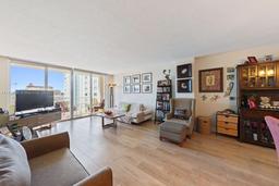 Picture of 10350 W Bay Harbor Dr # 5M, Bay Harbor Islands, FL 33154