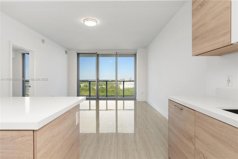 Picture of 16385 Biscayne Blvd # 1606, North Miami Beach FL 33160
