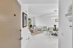 Picture of 21050 Point Pl # 302, Aventura, FL 33180