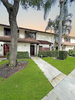 Picture of 4306 N Carambola Cir N, Coconut Creek, FL 33066