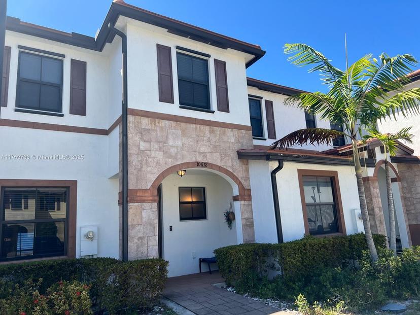 Picture of 10618 W 33Rd Way # 10618, Hialeah FL 33018