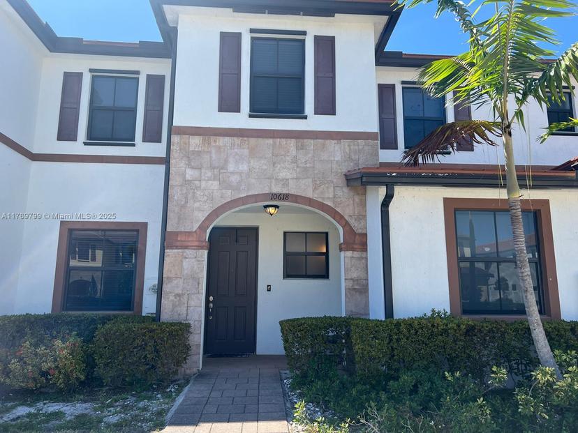 Picture of 10618 W 33Rd Way # 10618, Hialeah FL 33018