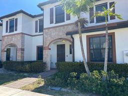 Picture of 10618 W 33Rd Way # 10618, Hialeah, FL 33018