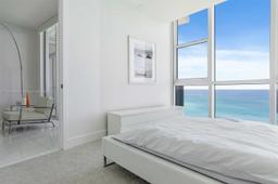 Picture of 18201 Collins Ave # 4708, Sunny Isles Beach, FL 33160