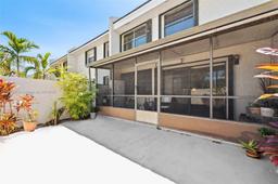 Picture of 2601 N 40Th Ave # 9, Hollywood, FL 33021