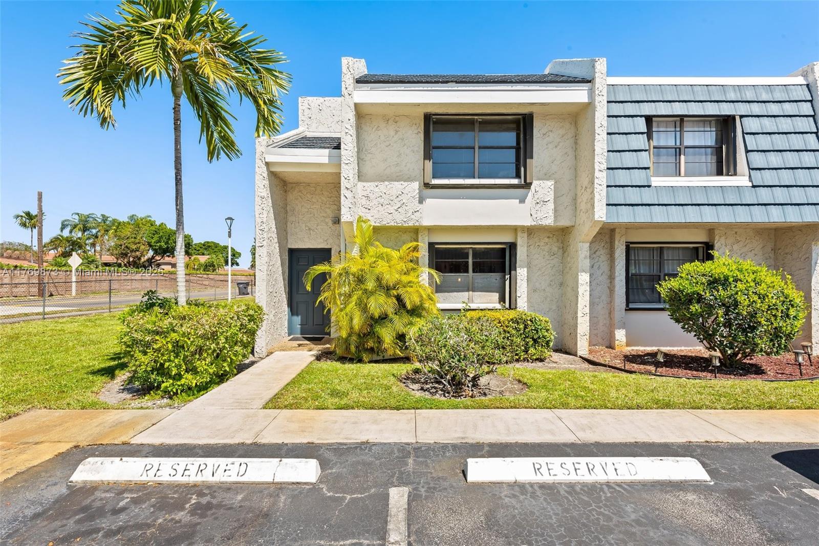 Picture of 2601 N 40Th Ave # 9, Hollywood, FL 33021