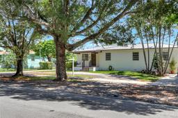 Picture of 2725 SW 82Nd Ave, Miami, FL 33155