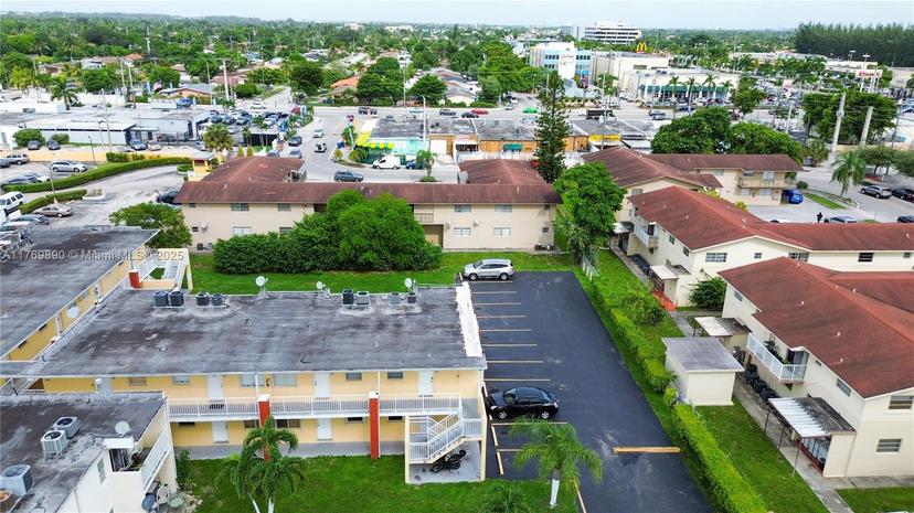 Picture of 1255 W 49Th Pl # G201, Hialeah FL 33012