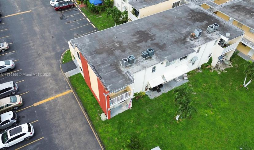 Picture of 1255 W 49Th Pl # G201, Hialeah FL 33012