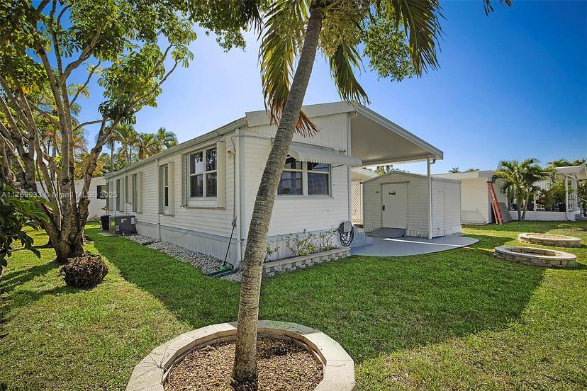 Picture of 102 Lake Shore Dr, Pembroke Park FL 33009