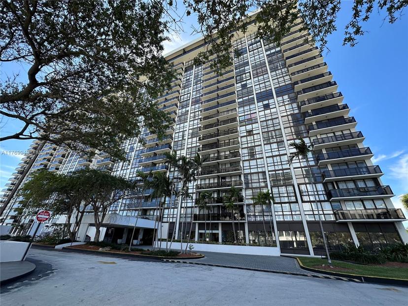 Picture of 600 NE 36Th St # 401, Miami FL 33137