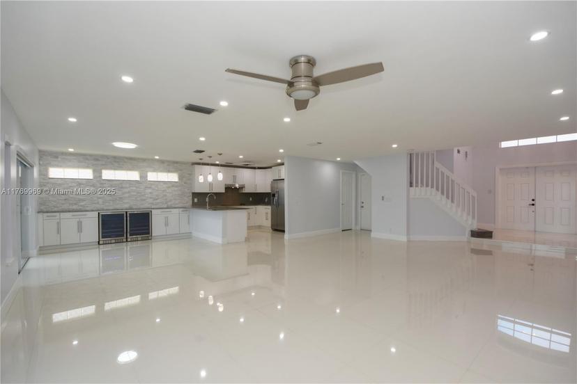 Picture of 6450 Buena Vista Dr, Margate FL 33063