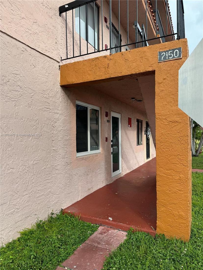 Picture of 2150 W 60Th St # 11101, Hialeah FL 33016