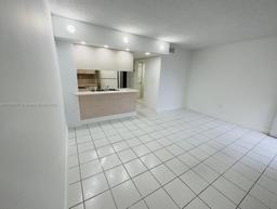 Picture of 2150 W 60Th St # 11101, Hialeah, FL 33016