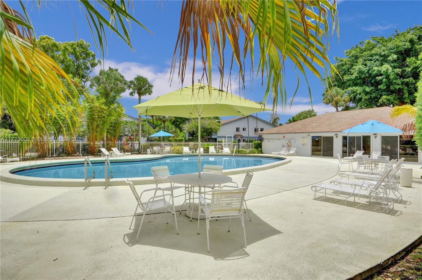 Picture of 2761 S Oakland Forest Dr # 201, Oakland Park, FL 33309