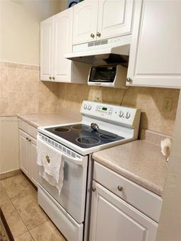 Picture of 900 Atlantic Shores Blvd # 220, Hallandale Beach, FL 33009