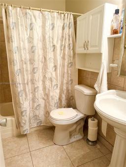 Picture of 900 Atlantic Shores Blvd # 220, Hallandale Beach, FL 33009