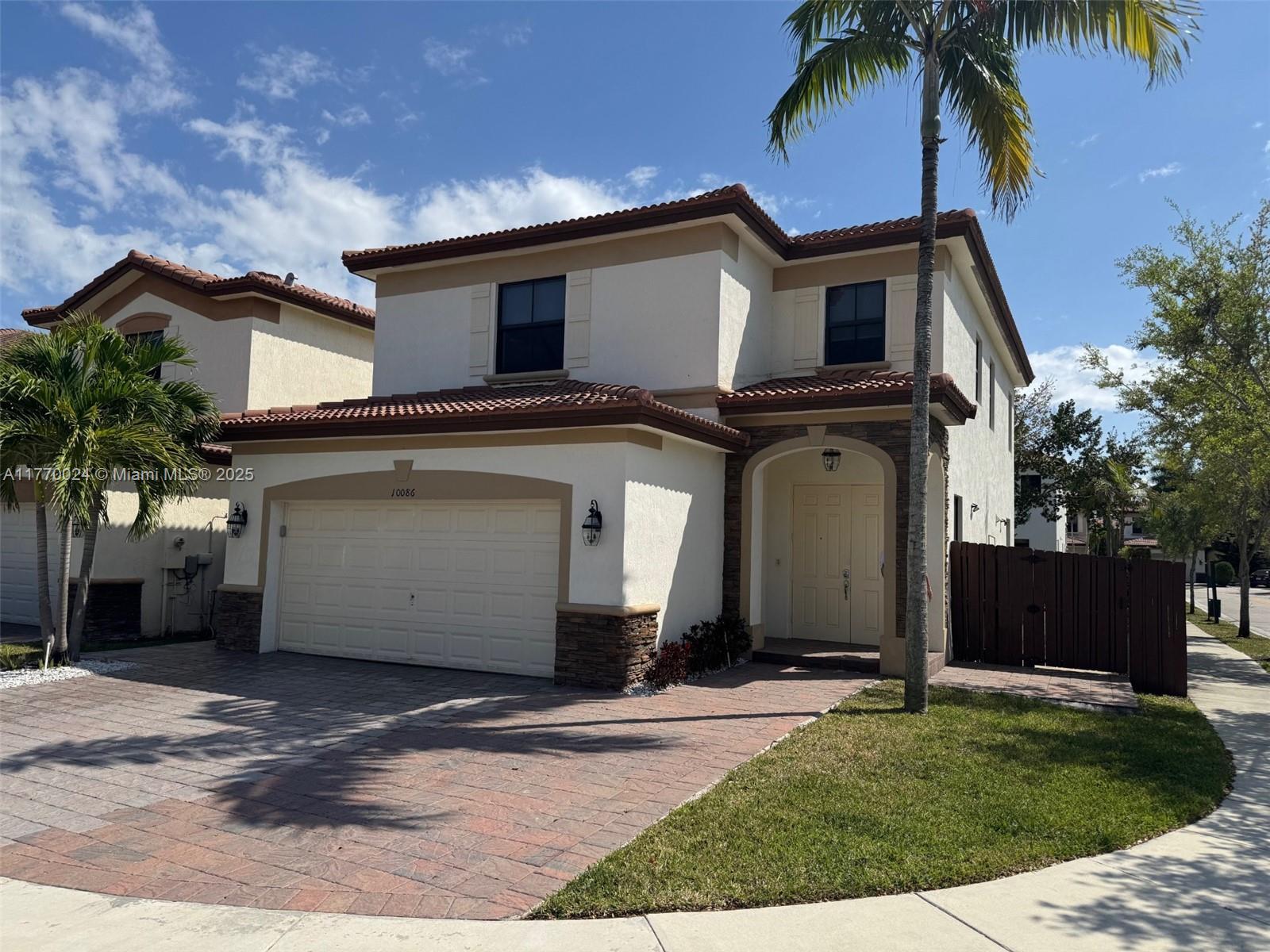 Picture of 10086 NW 89Th Ter, Doral, FL 33178