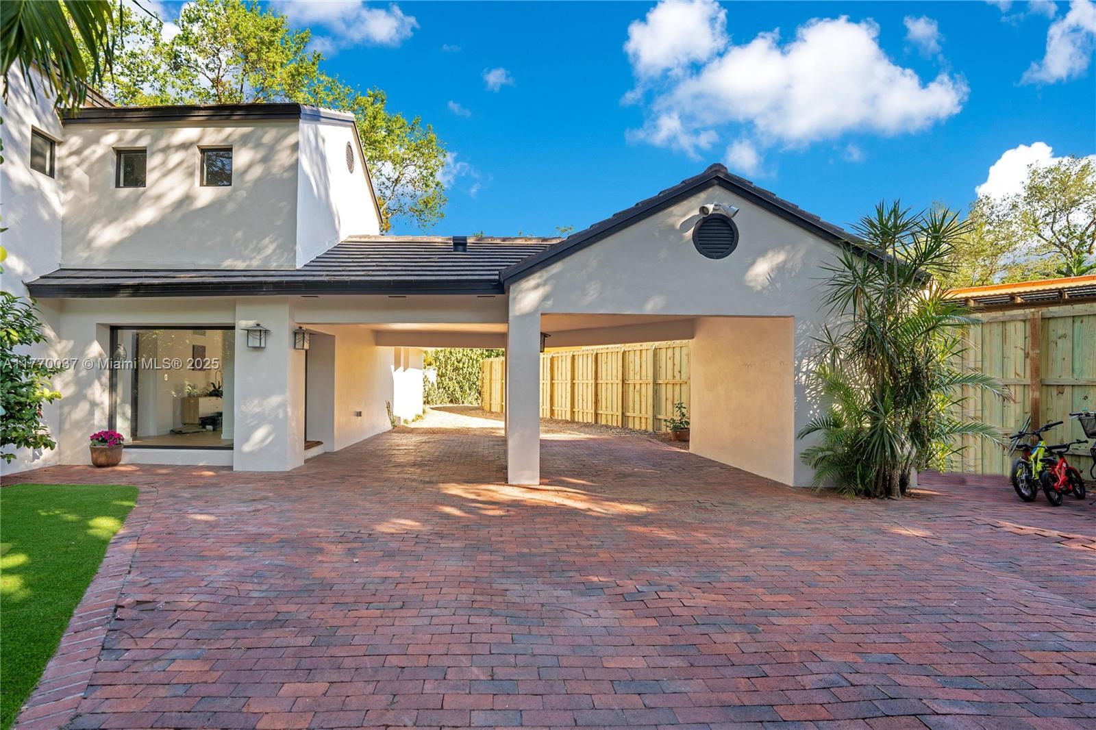 Picture of 4313 Ingraham Hwy, Miami, FL 33133