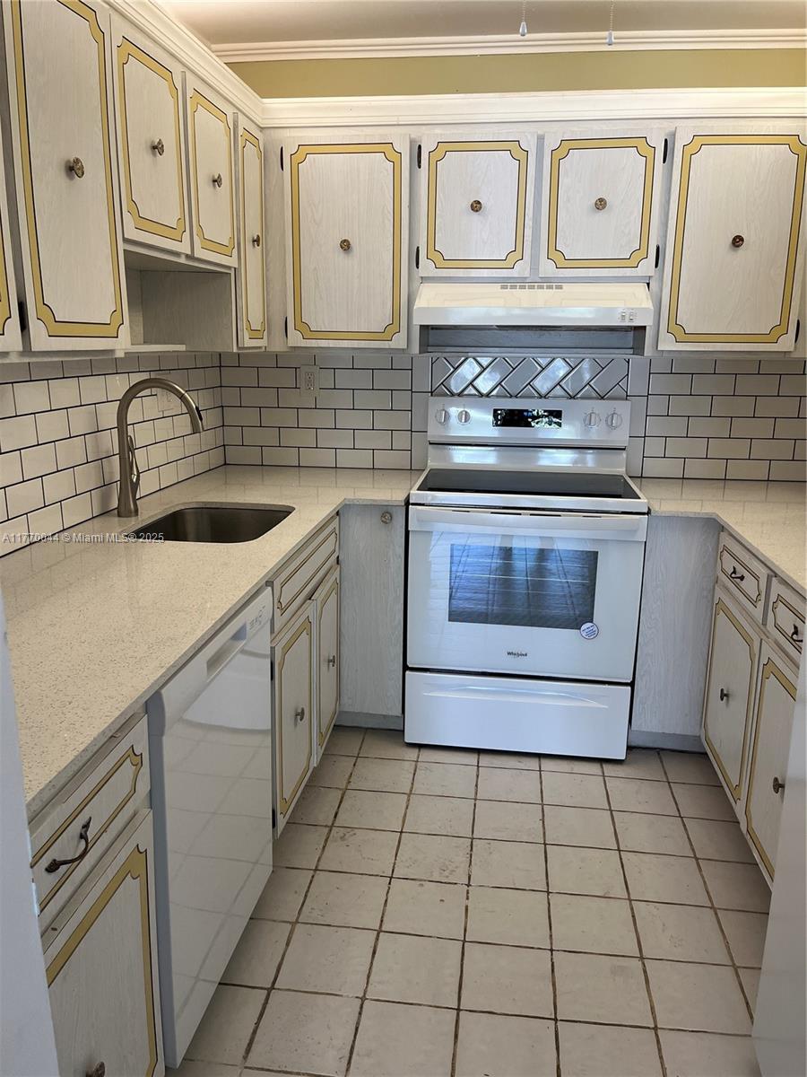 Picture of 17051 NE 35Th Ave # 202, North Miami Beach, FL 33160