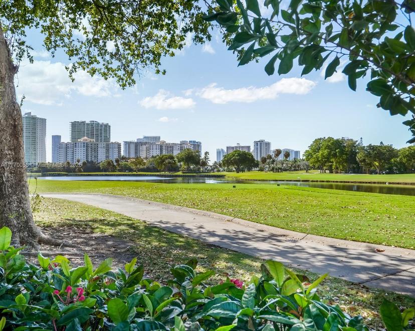 Picture of 3475 N Country Club Dr # 818, Aventura FL 33180