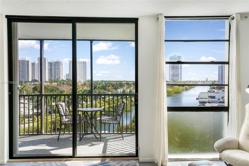 Picture of 3475 N Country Club Dr # 818, Aventura FL 33180
