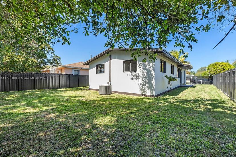 Picture of 1522 NW 41St St, Miami FL 33142