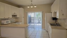 Picture of 4950 Washington St # 1, Hollywood, FL 33021