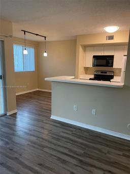 Picture of 2640 S University Dr # 113, Davie, FL 33328