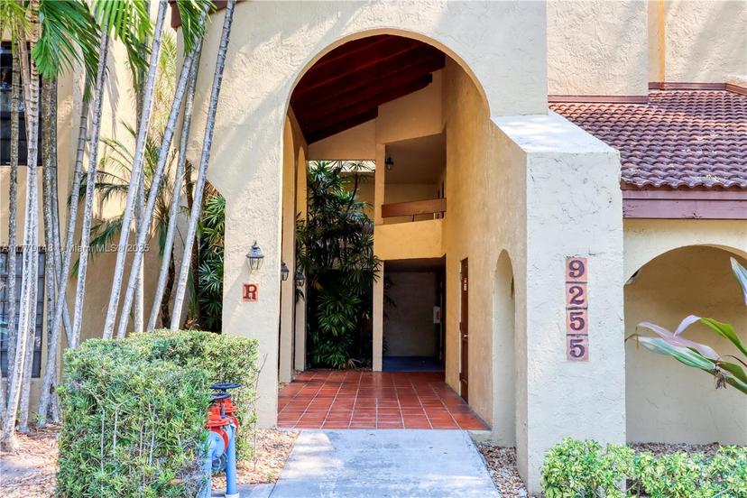 Picture of 9255 SW 125Th Ave # 402R, Miami FL 33186