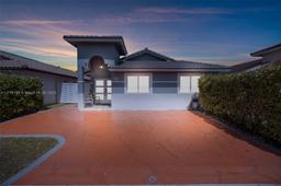 Picture of 8885 NW 110Th St, Hialeah Gardens, FL 33018