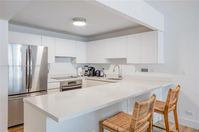 Picture of 2301 Collins Ave # 1001, Miami Beach FL 33139