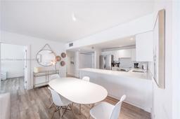 Picture of 2301 Collins Ave # 703, Miami Beach, FL 33139