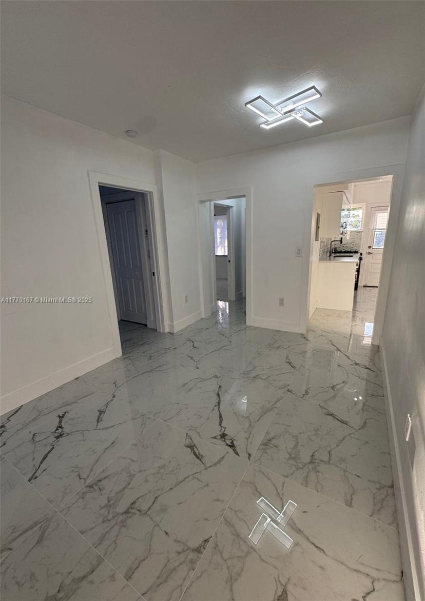 Picture of 8340 Crespi Blvd # 18, Miami Beach FL 33141