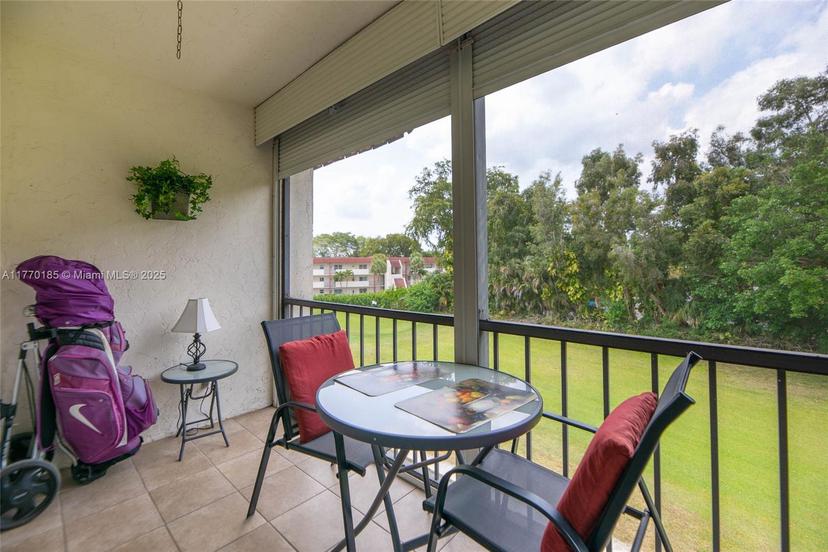 Picture of 300 S Hollybrook Dr # 306, Pembroke Pines FL 33025