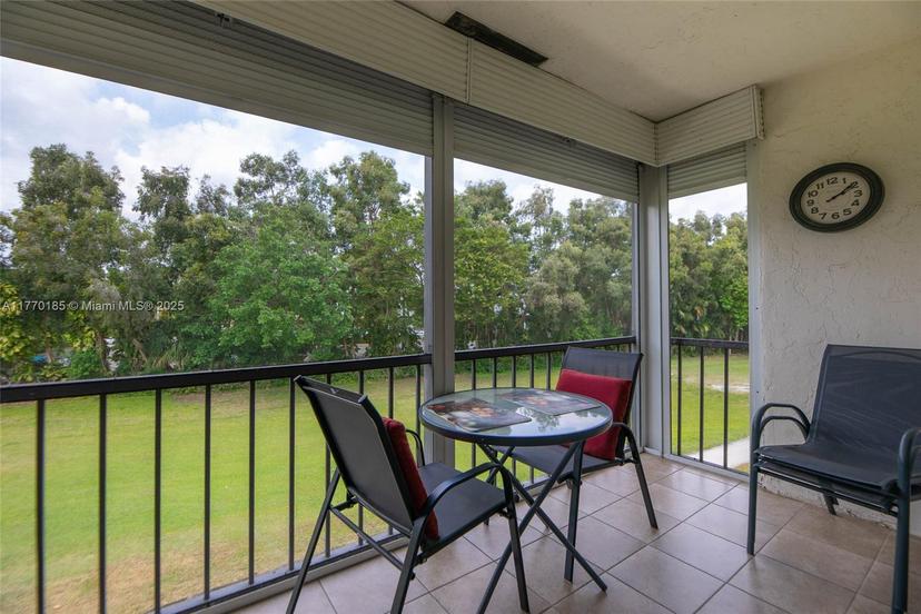 Picture of 300 S Hollybrook Dr # 306, Pembroke Pines FL 33025