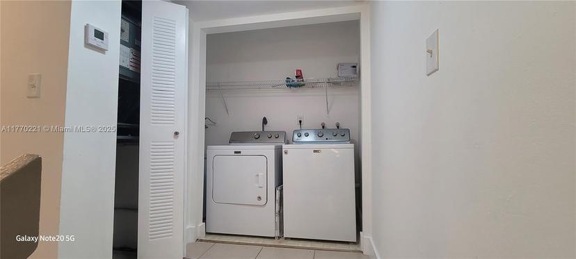 Picture of 9365 Fontainebleau Blvd # E212, Miami FL 33172