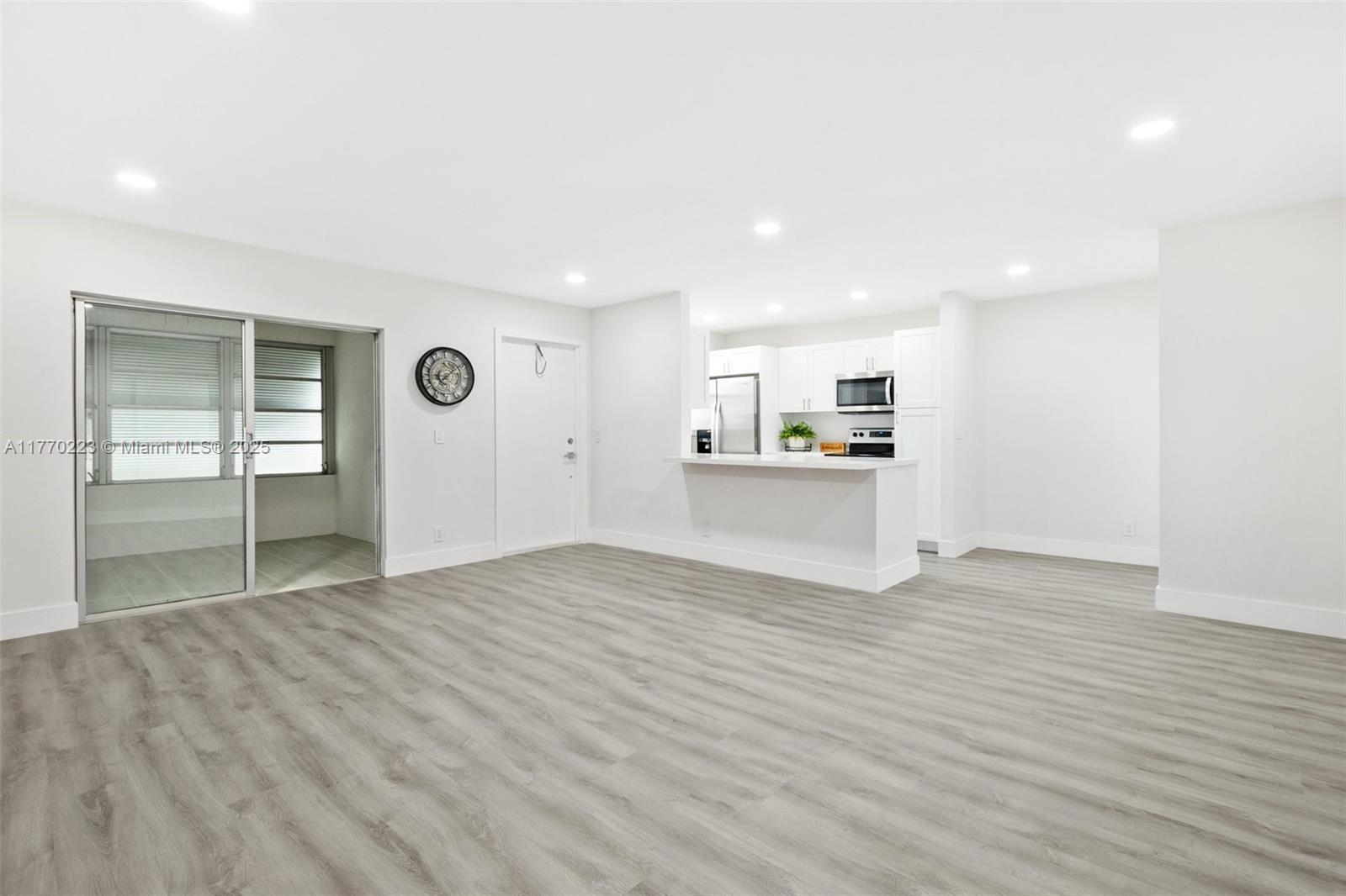 Picture of 910 SOUTH Dr # D, Delray Beach, FL 33445