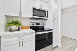 Picture of 910 SOUTH Dr # D, Delray Beach, FL 33445