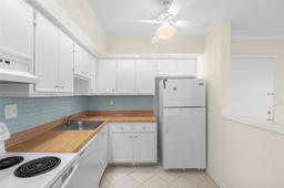 Picture of 15500 Lakes Of Delray Blvd # 104, Delray Beach, FL 33484