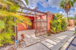 Picture of 1510 Hammock Ln # 1510, Pembroke Pines, FL 33026