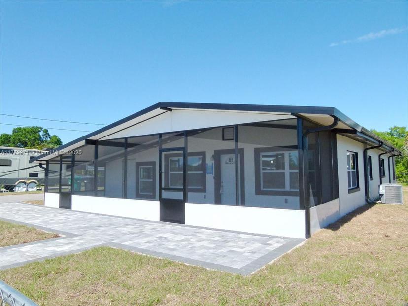 Picture of 2203 SE 8Th Avenue, Okeechobee FL 34974